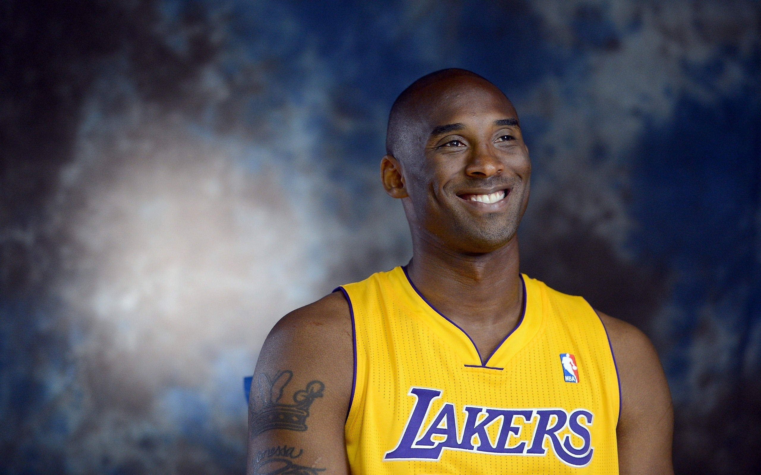 国足首发俱乐部分布：国安4人&泰山3人 海港、申花、蓉城、河南1人.