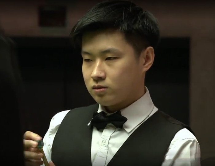 持A5同花 持A5同花