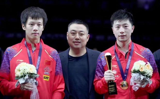 以中路抱团 以中路抱团